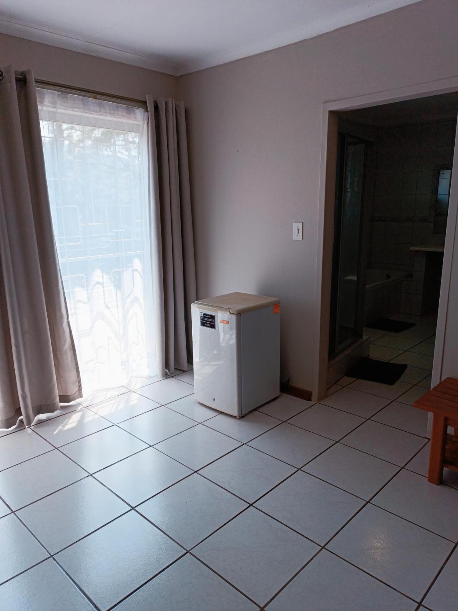 Pecan Farm Guesthouse Louis Trichardt Exterior photo